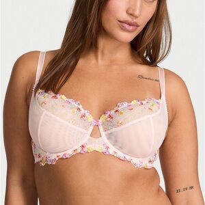 Victoria’s Secret The Fabulous Twinkle Lace Full Cup Bra